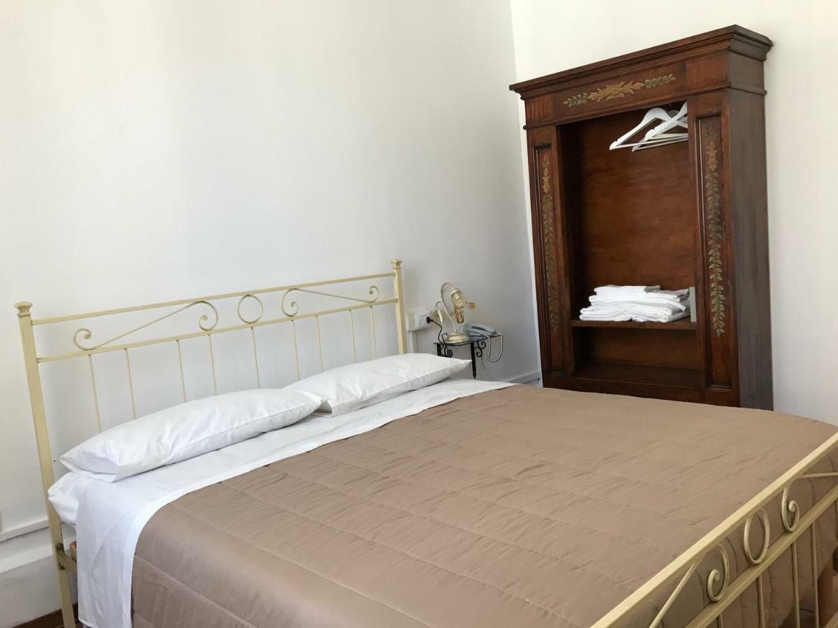 Albergo Antica Lanterna Кастельнуово-ді-Гарфаньяна Екстер'єр фото