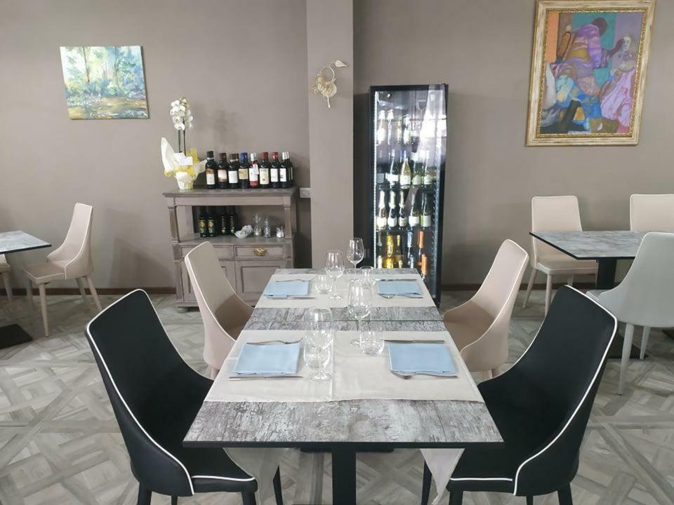 Albergo Antica Lanterna Кастельнуово-ді-Гарфаньяна Екстер'єр фото